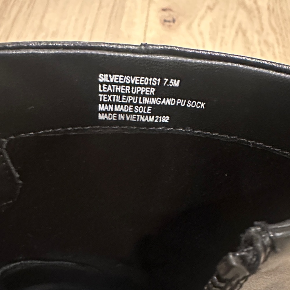 Steve Madden Black Pointed Toe Leather Ankle Boots - Picture 5 of 6